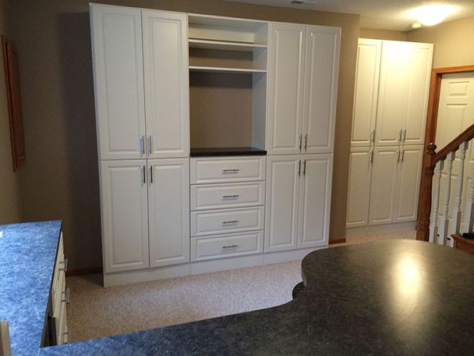 Closet Systems Home Alarm Systems in Des Moines, IA & Cedar Rapids